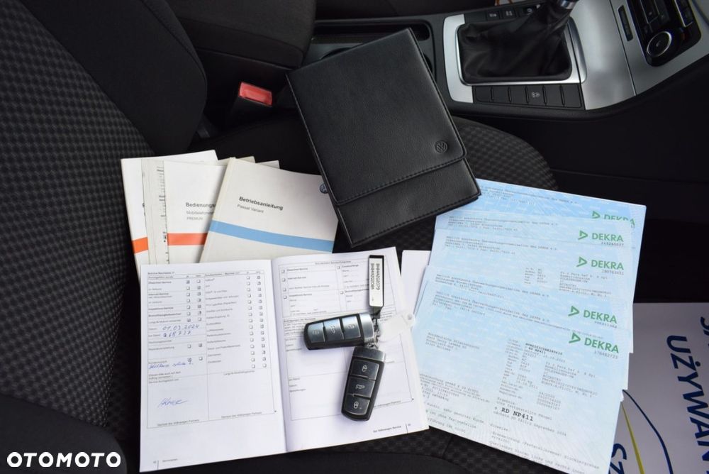 Volkswagen Passat - 36