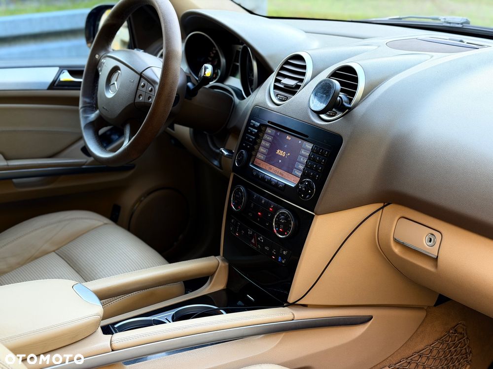 Mercedes-Benz ML 63 AMG 4Matic 7G-TRONIC - 9