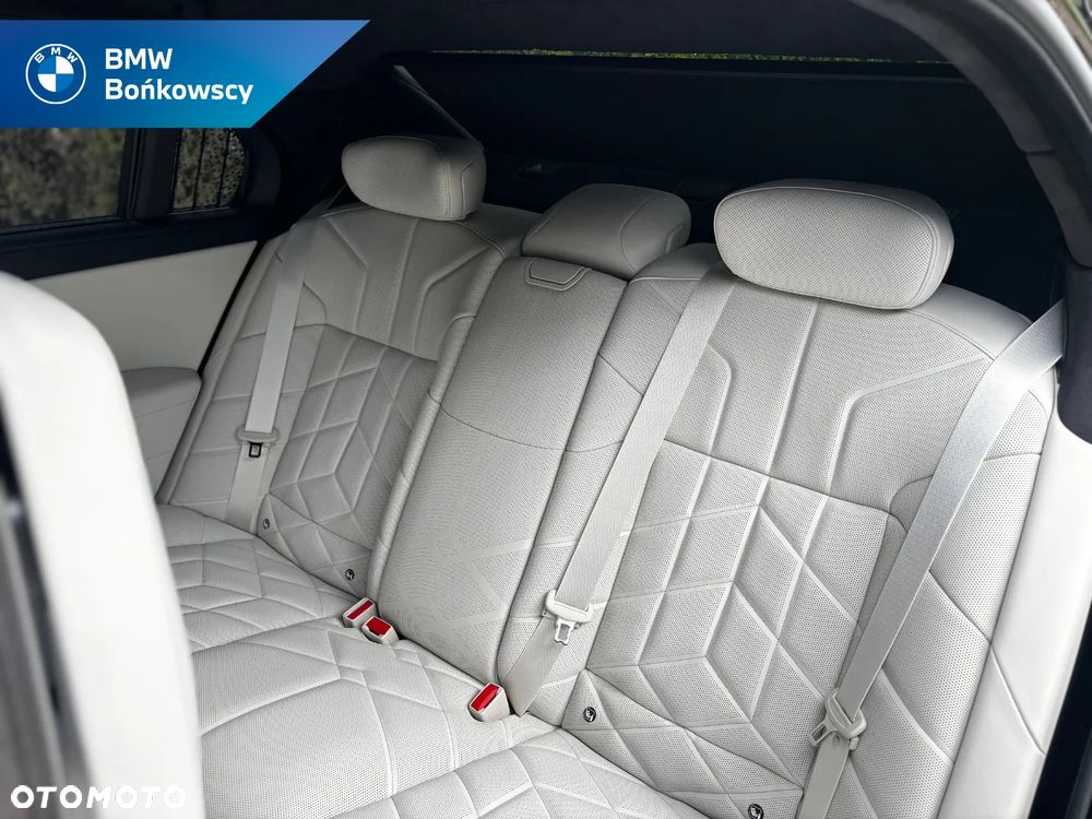 BMW Seria 7 740d xDrive mHEV Nero Lusso Edition sport - 18