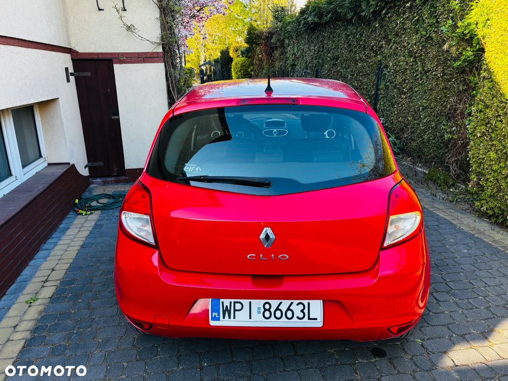 Renault Clio 1.2 16V Alize - 3