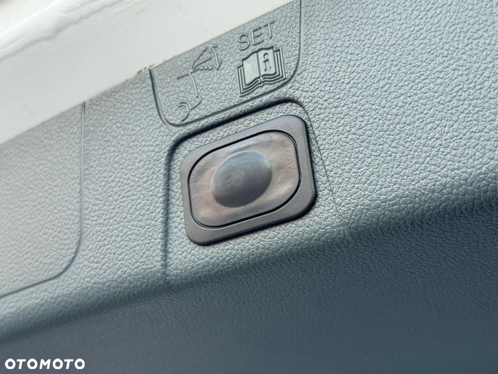 Ford C-MAX 2.0 TDCi Titanium - 22