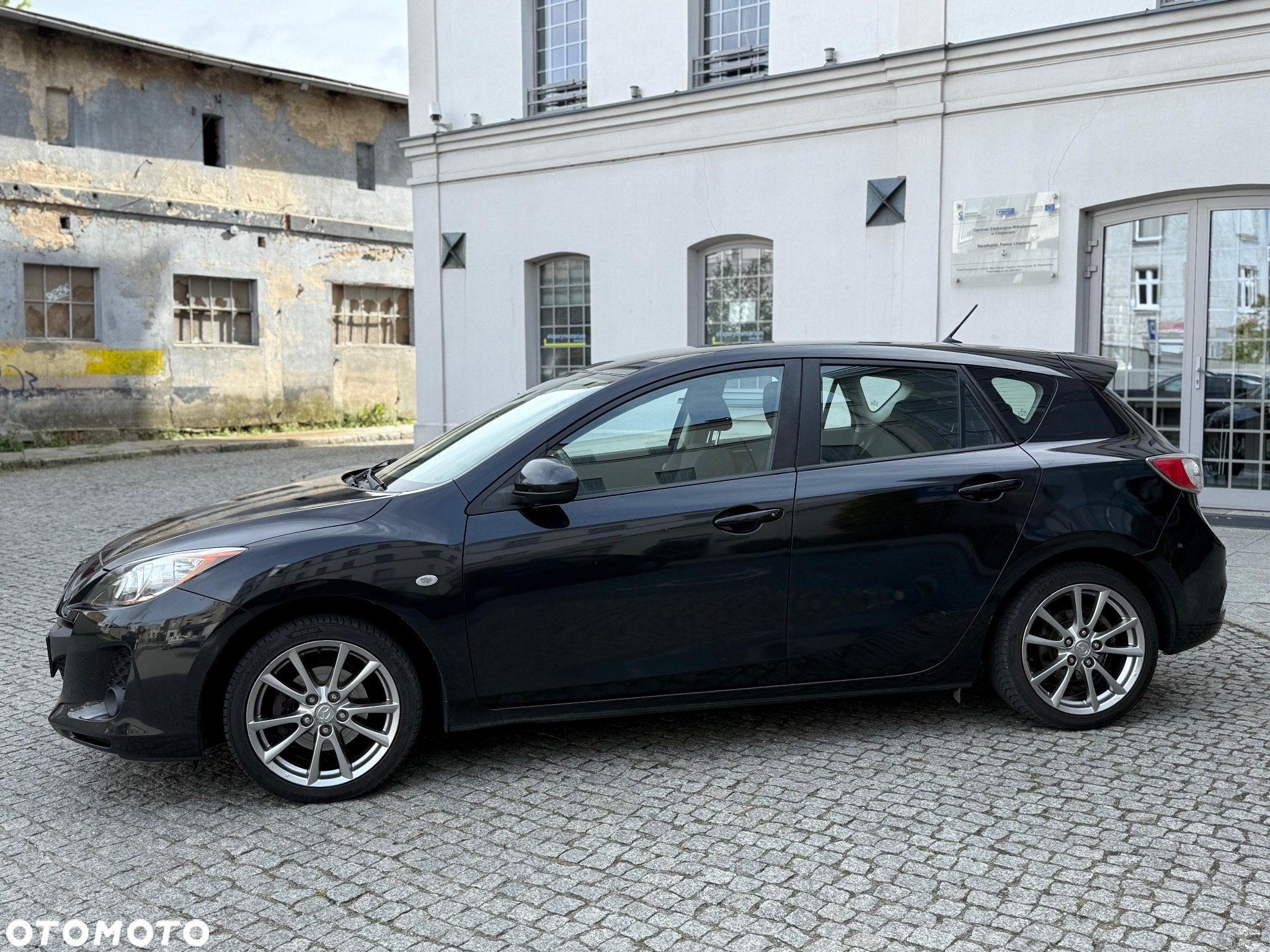 Mazda 3 1.6 CD Exclusive + - 11