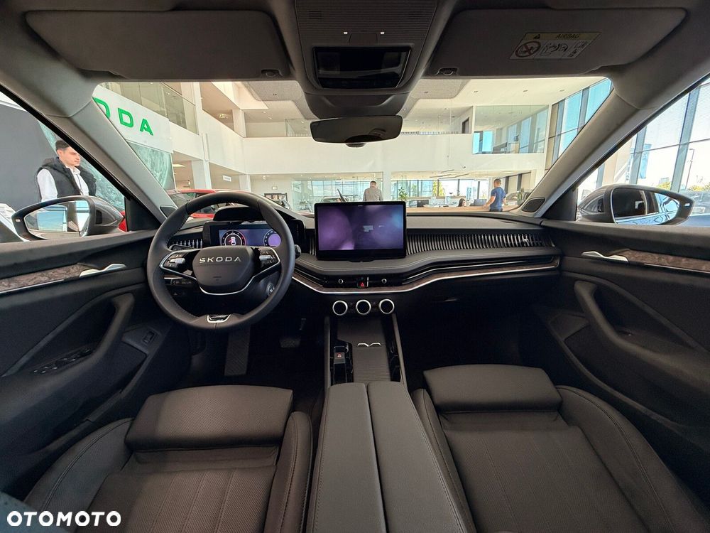 Skoda Superb 2.0 TDI SCR 4x4 L&K DSG - 9