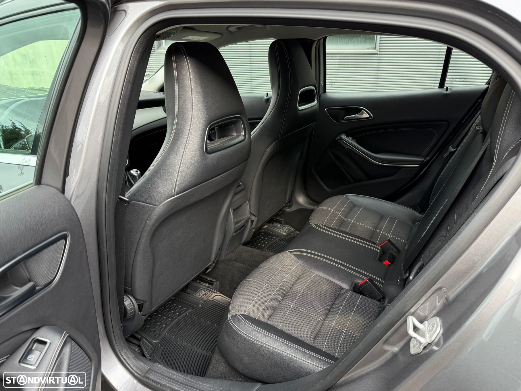 Mercedes-Benz GLA 200 CDi Urban - 18