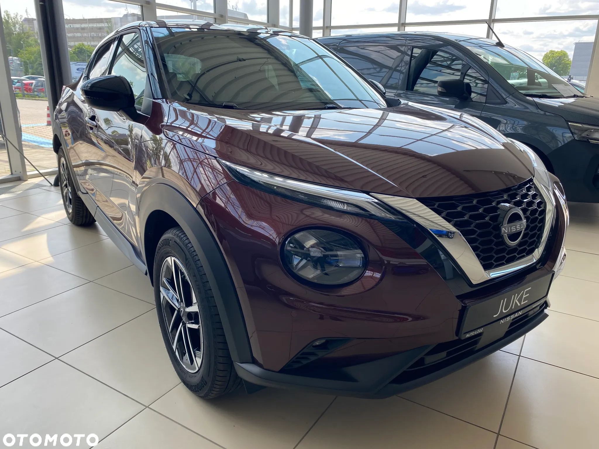 Nissan Juke 1.0 DIG-T N-Connecta - 1