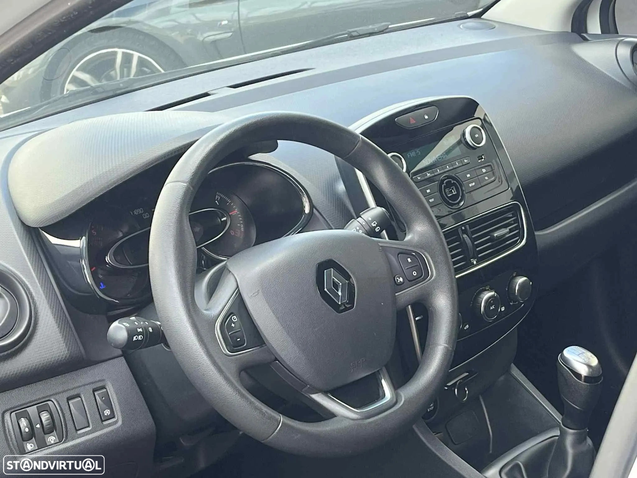 Renault Clio IV Van 1.5 dCi 75cv - 9