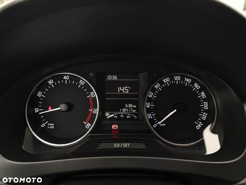 Skoda RAPID 1.2 TSI Ambition - 11