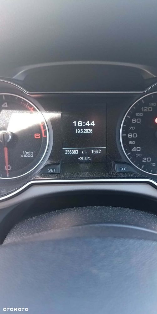 Audi A4 Avant 2.0 TDI - 7