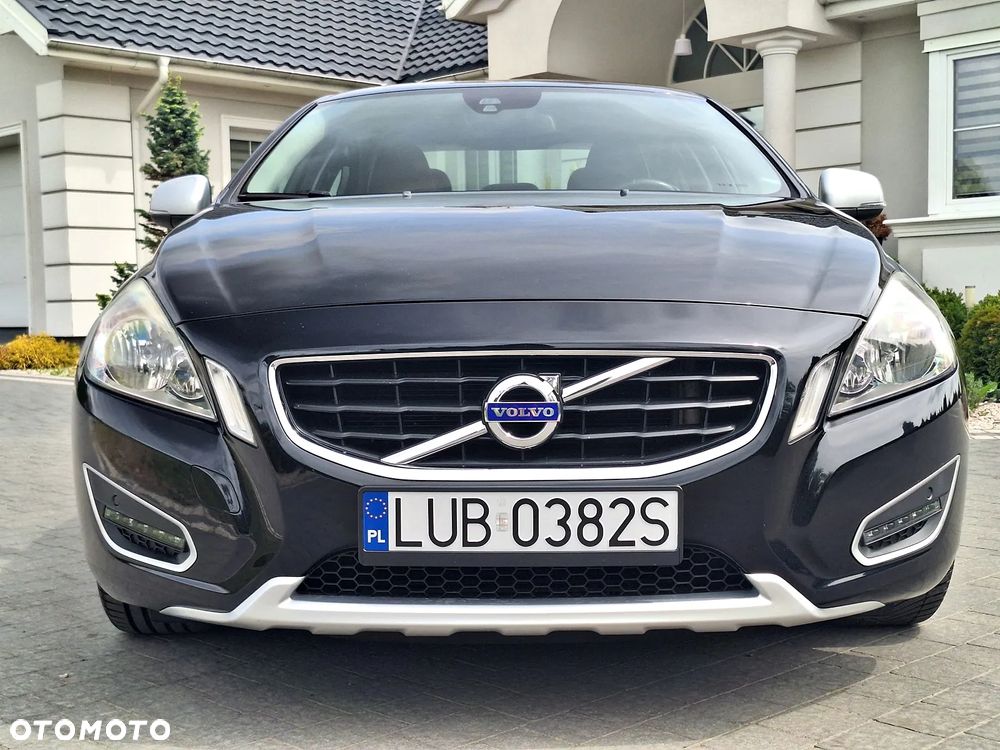 Volvo S60 T3 Edition Pro - 17