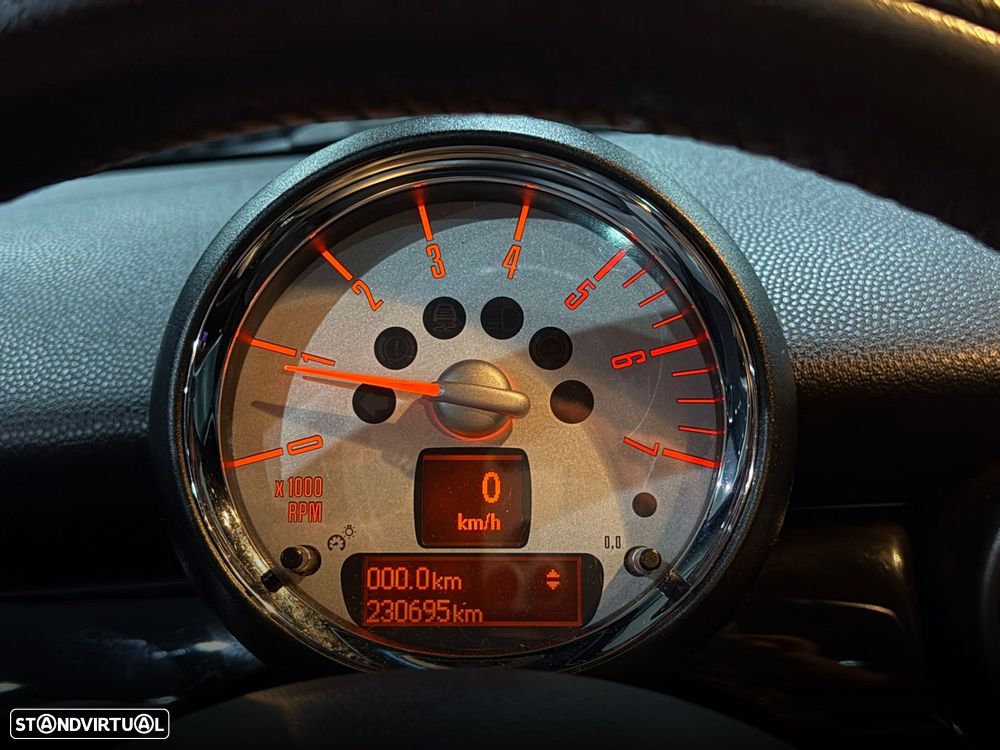 MINI 3 Portas Cooper D - 21