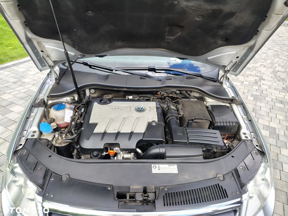 Volkswagen Passat 2.0 TDI DPF Comfortline - 26