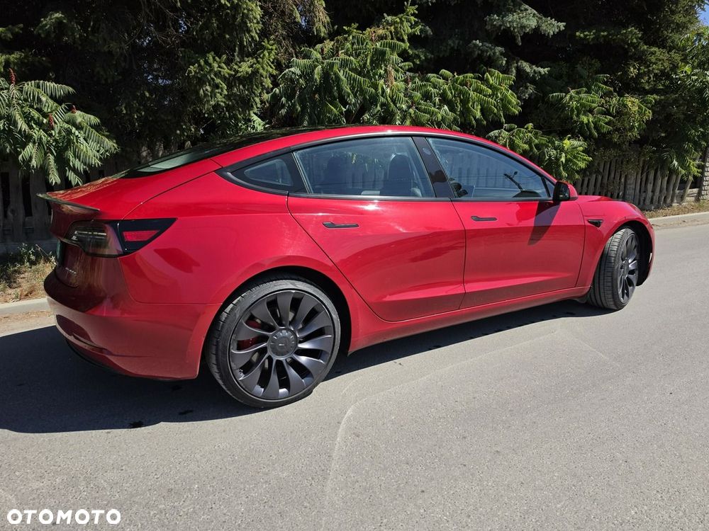 Tesla Model 3 - 8