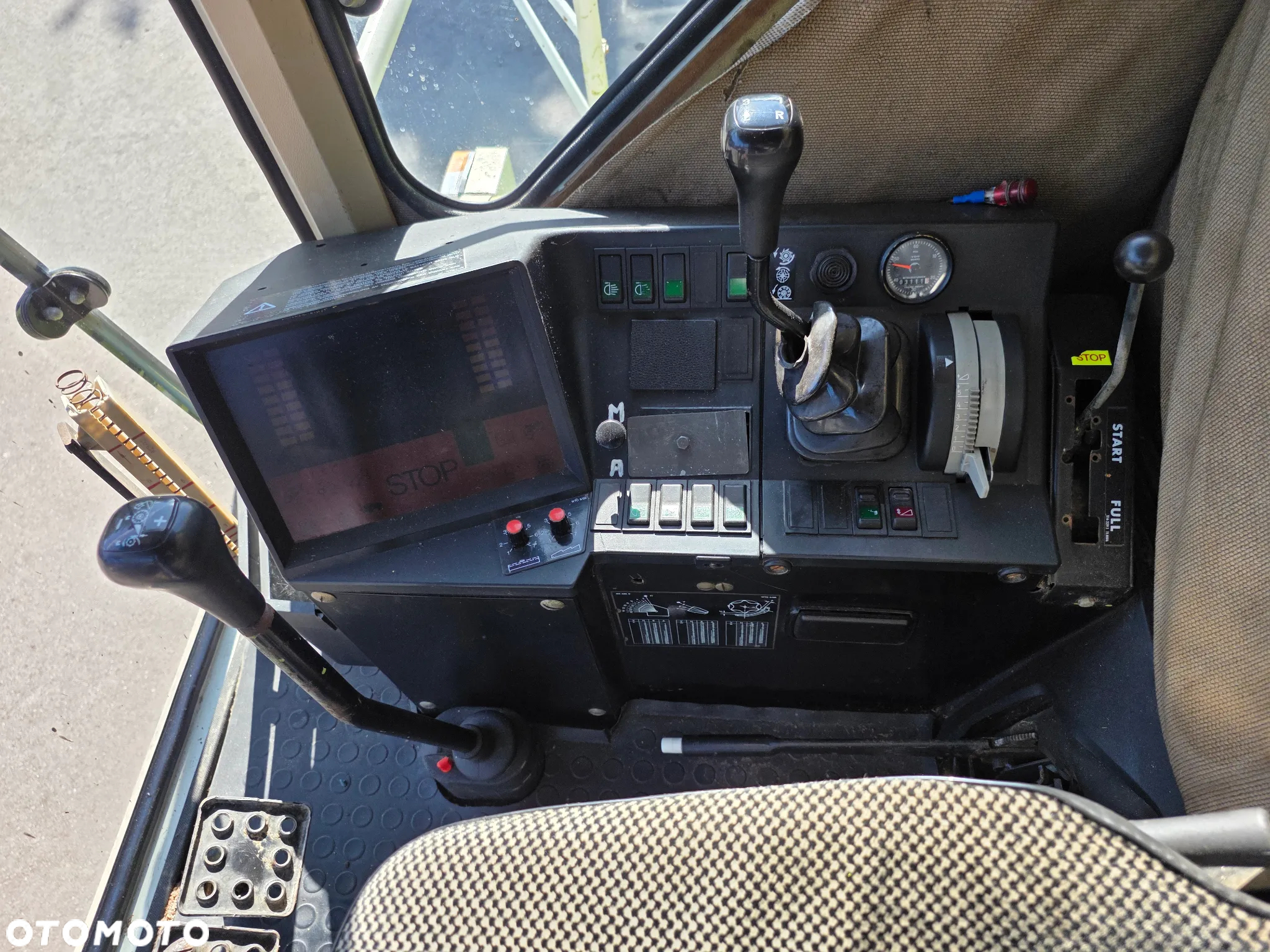 Claas Dominator 108 S - 13
