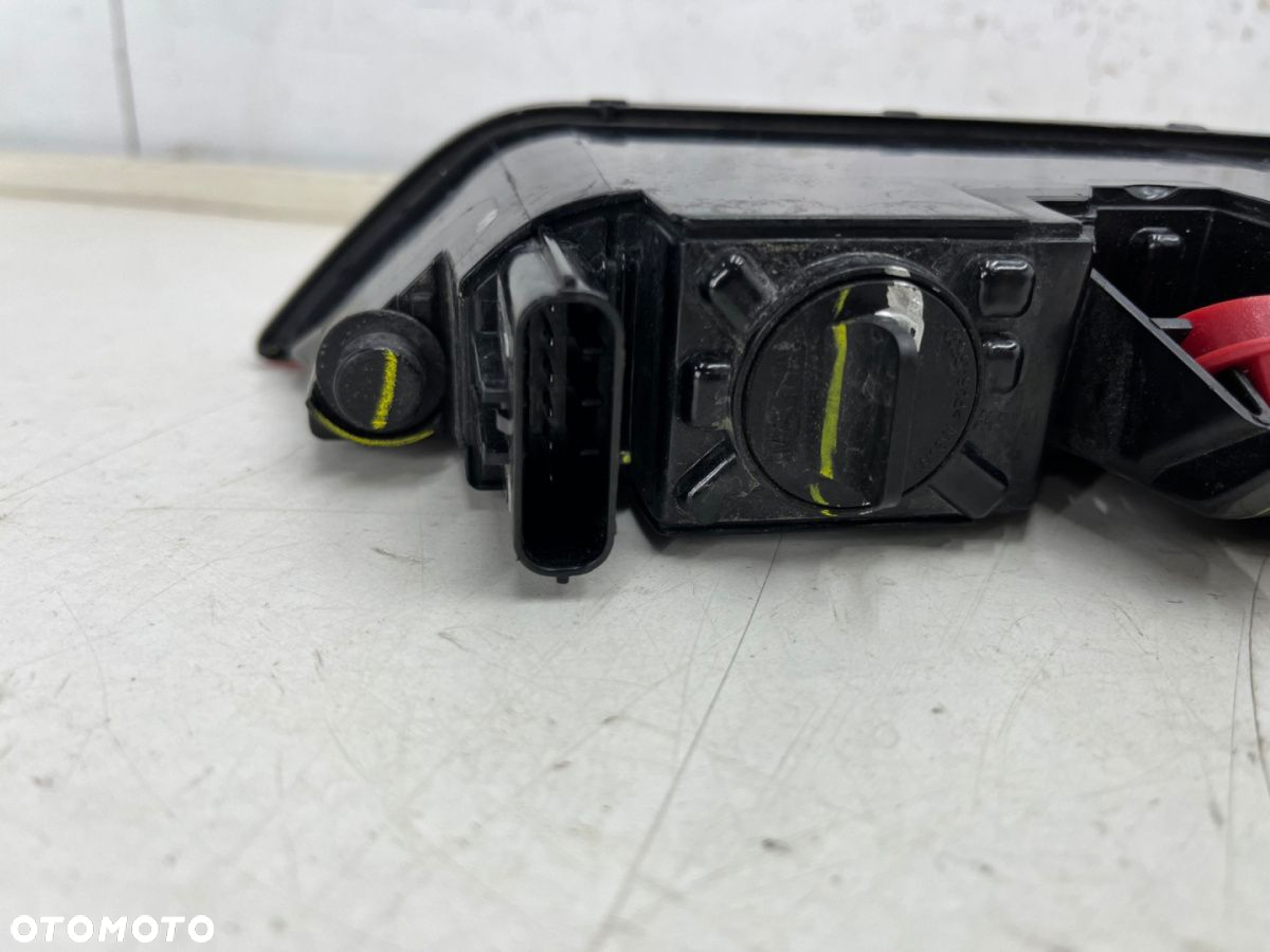 Lampa Audi Q5 II 80A + Sportback 16-24r PRAWA tylna przeciwmgielna swiatło cofania odblask w zderzak - 16