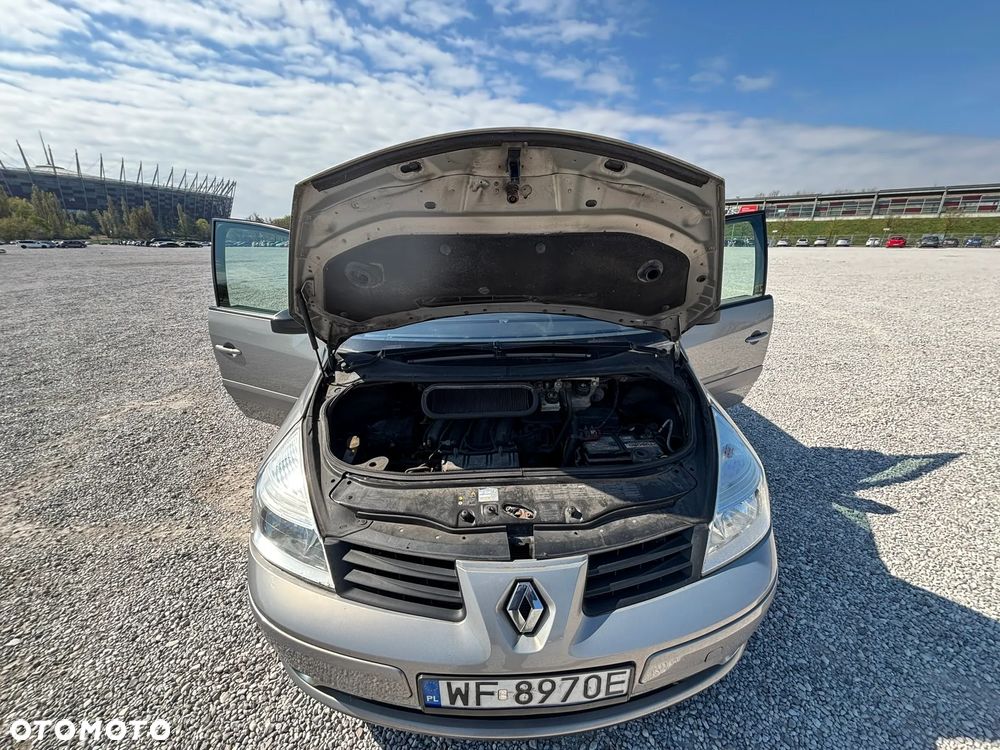 Renault Espace 2.0 16V Voyage - 31