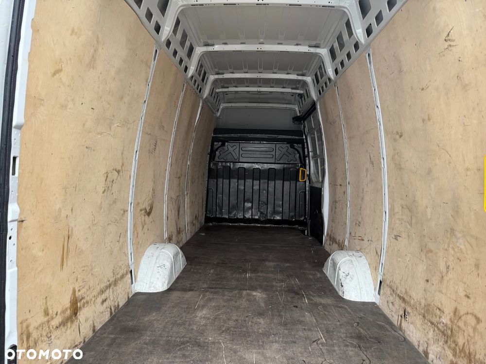 Iveco 35S18 - 10