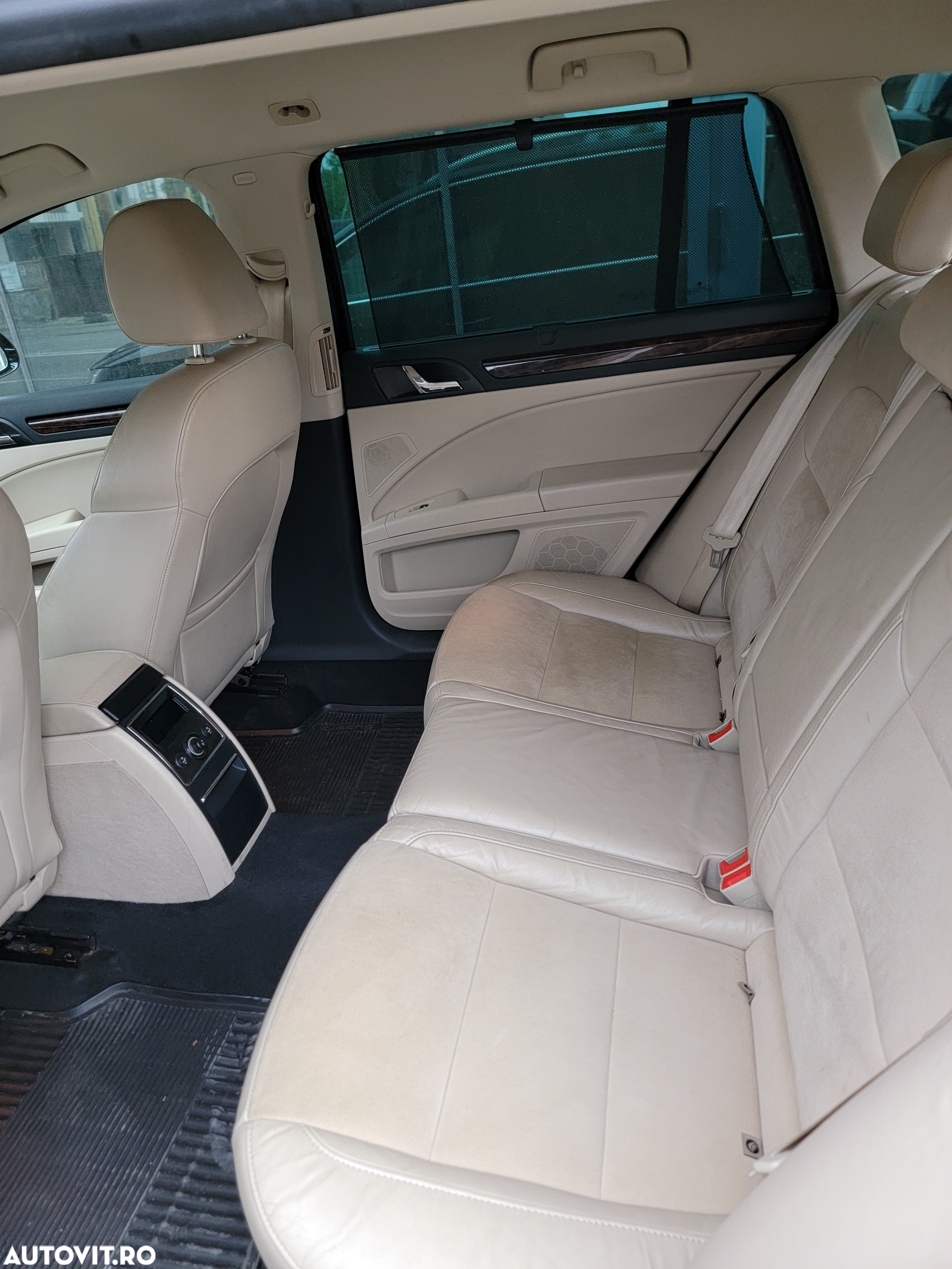 Skoda Superb Combi 2.0 TDI DSG L&K - 10