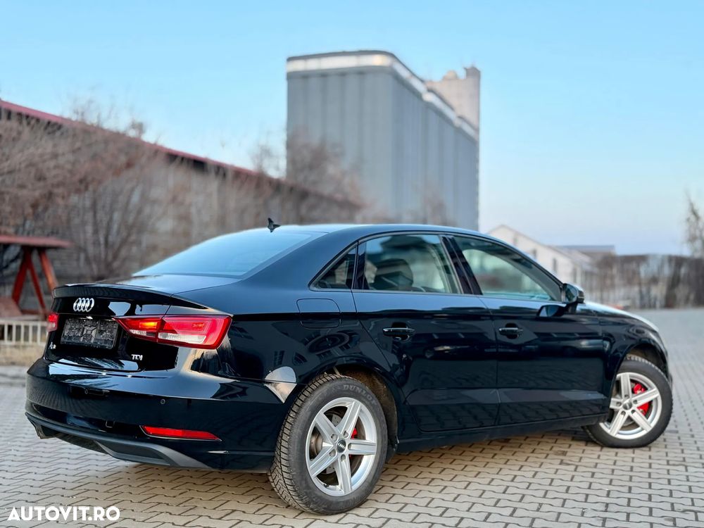 Audi A3 2.0 TDI S tronic Sport - 3