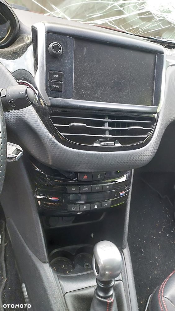 Peugeot 208 1.2 PureTech GPF Signature S&S - 17