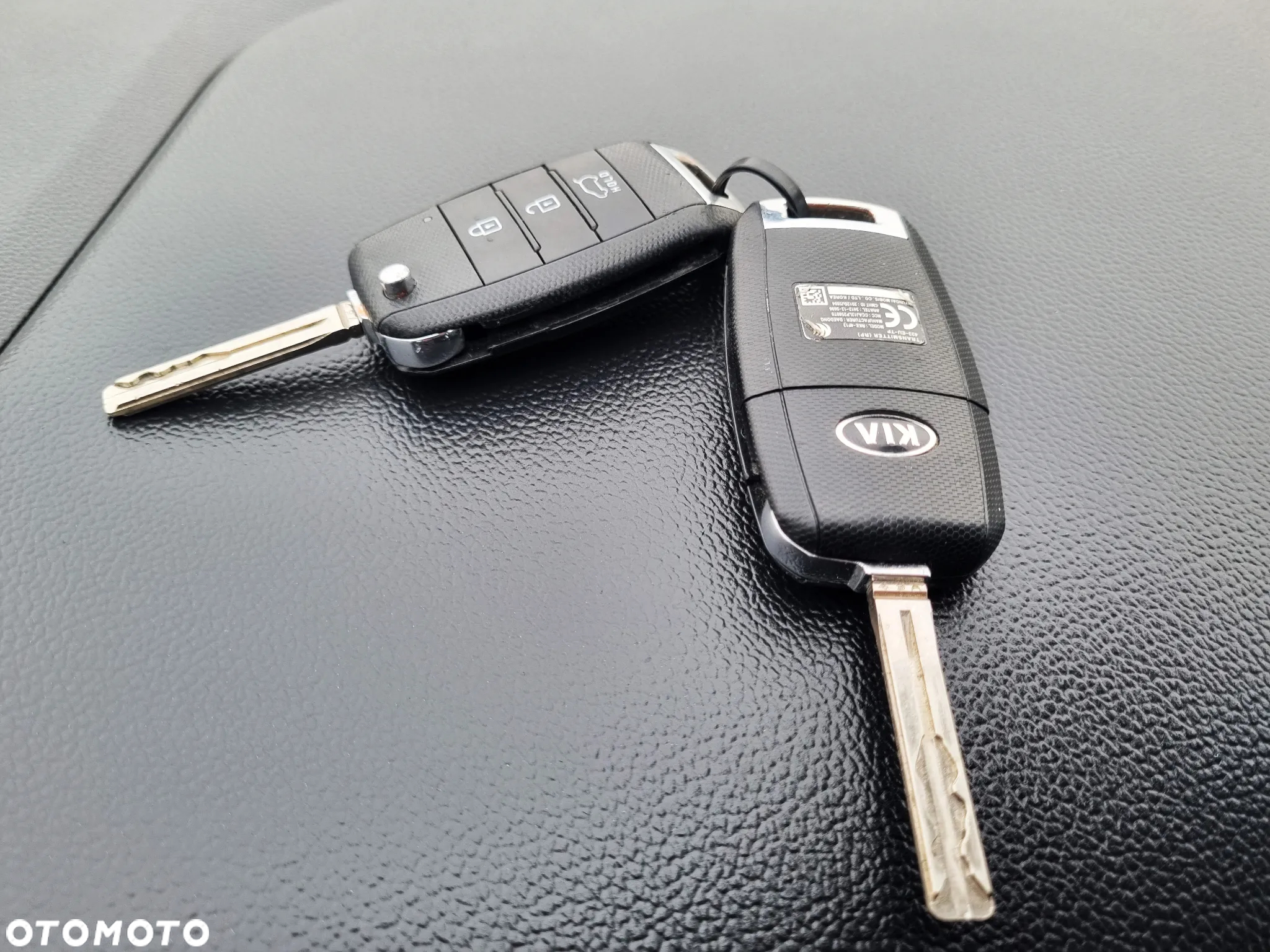 Kia Carens 1.7 CRDi S 7os EU6 - 19