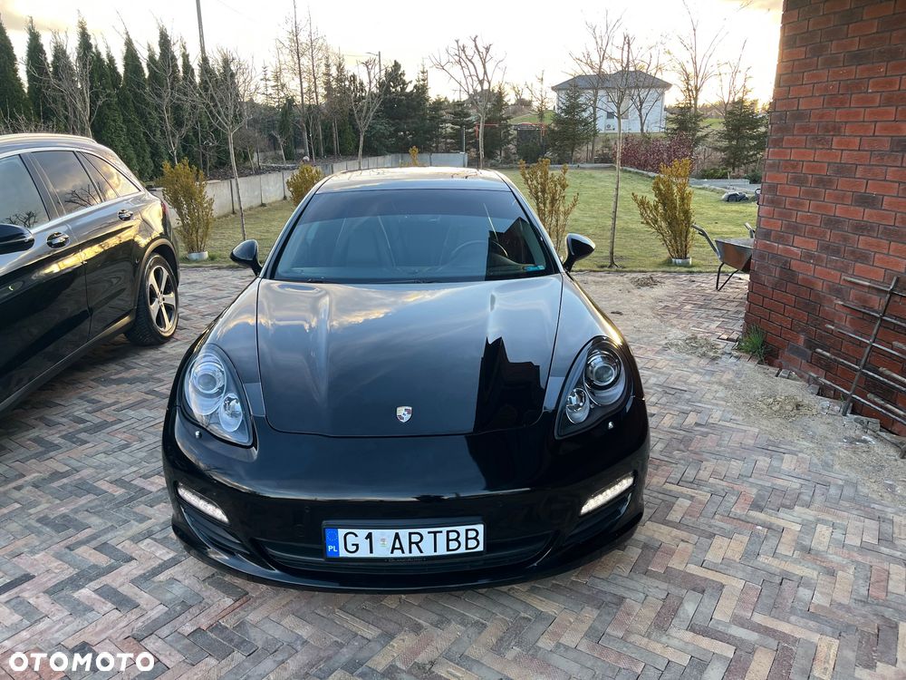 Porsche Panamera - 1