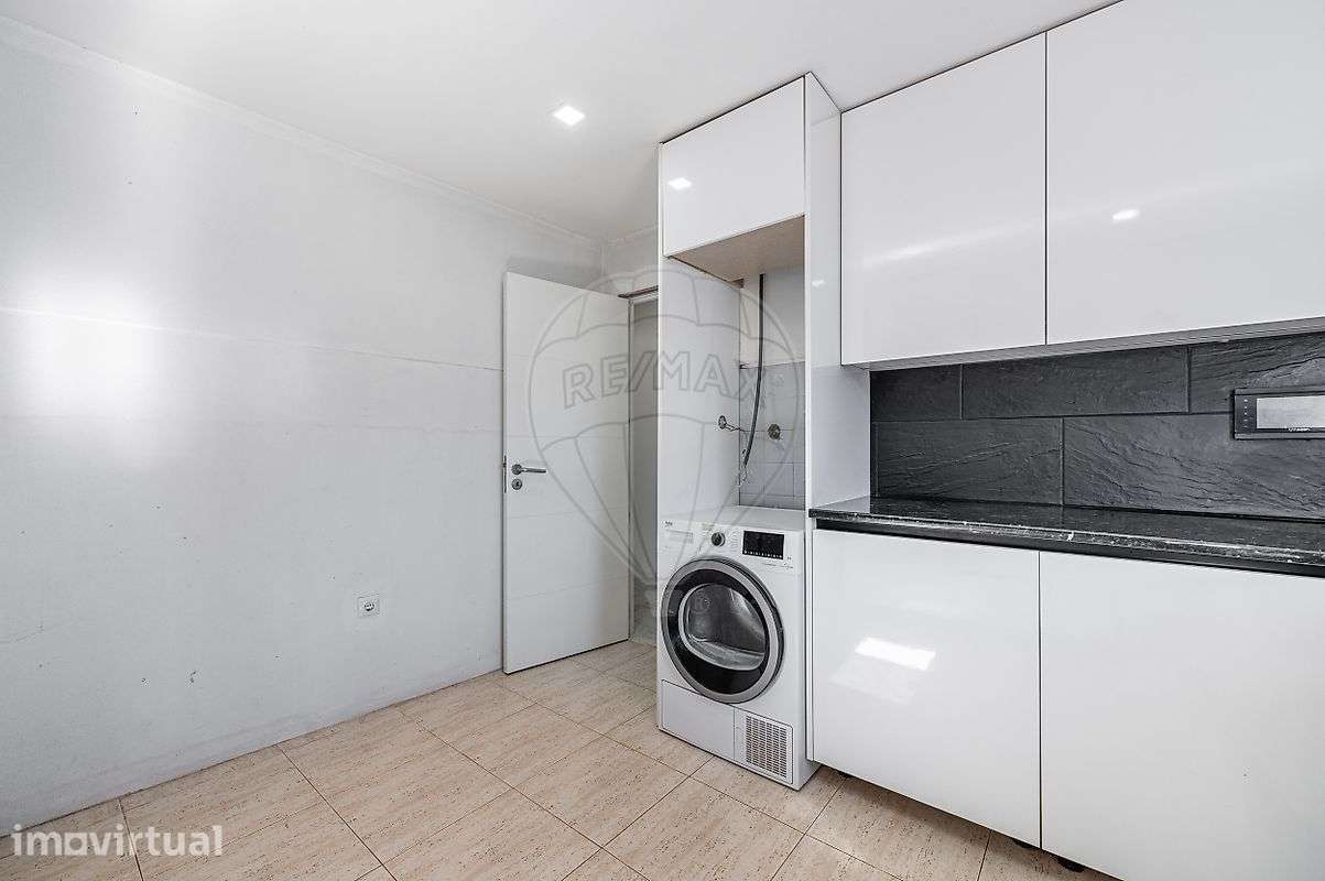 Moradia Individual T2 remodelada em Esqueiros, Vila Verde! - Grande imagem: 4/28