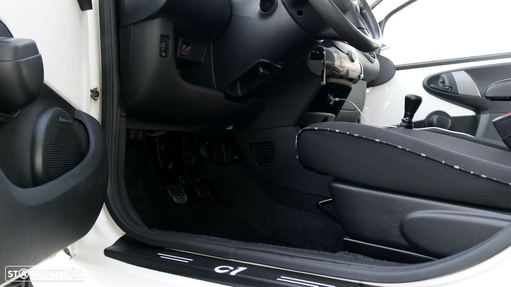 Citroën C1 1.2 VTi Shine - 36