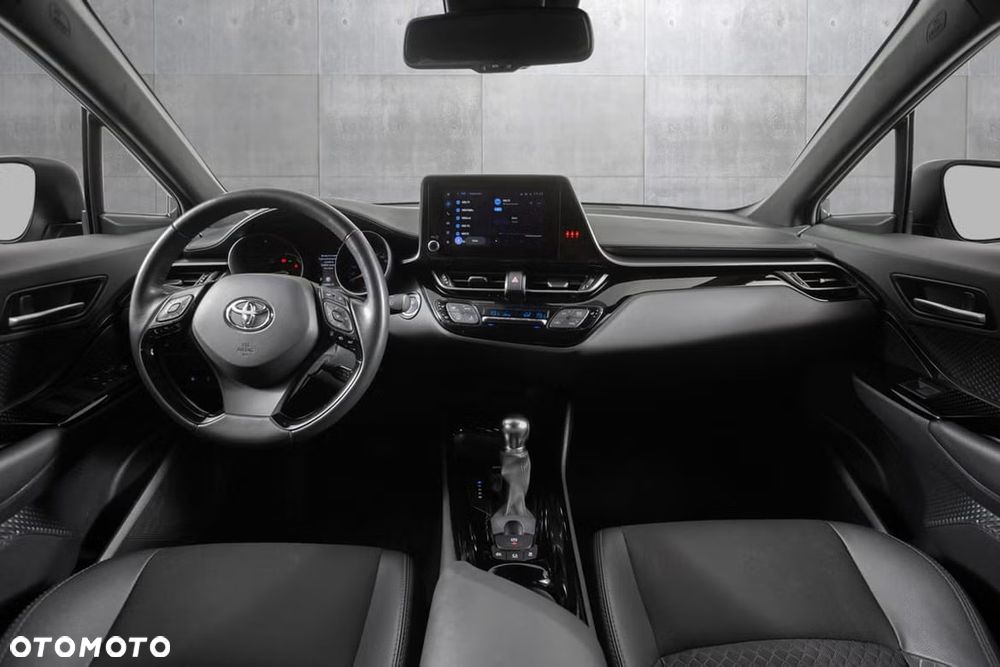 Toyota C-HR Lounge - 10