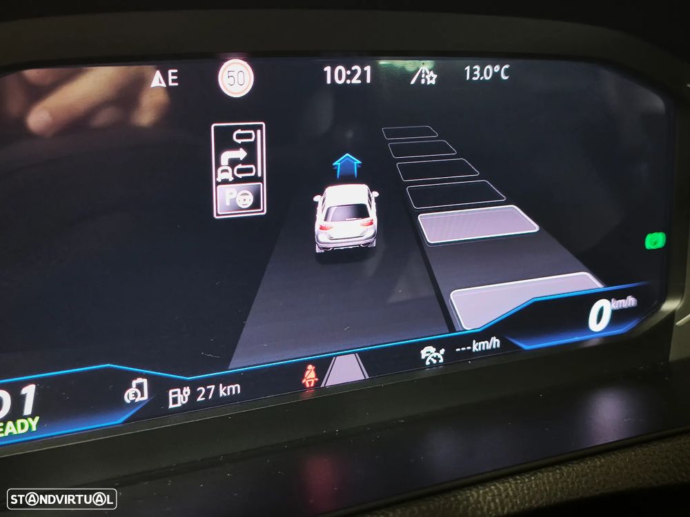 VW Passat Variant - 36