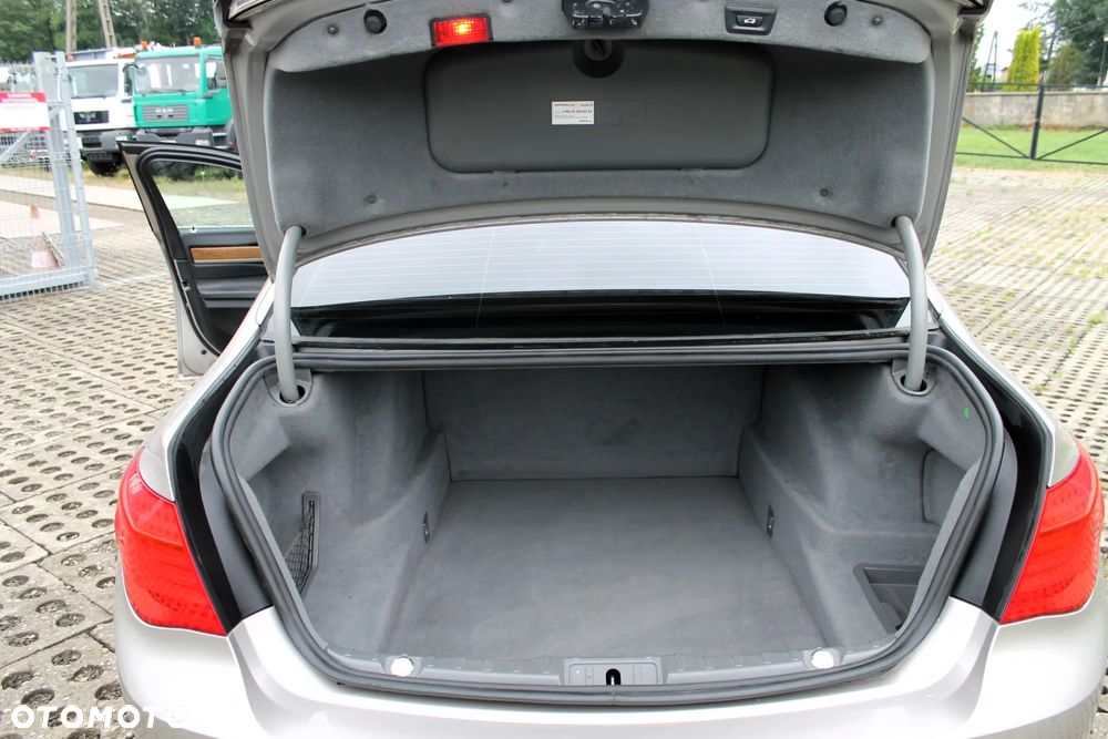 BMW Seria 7 730d Blue Performance - 24