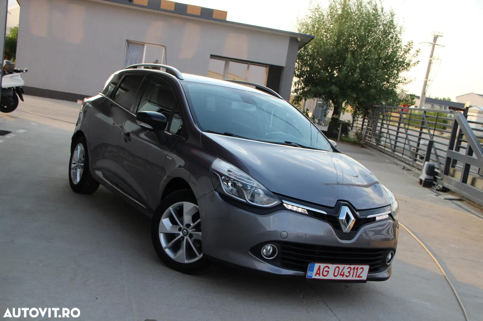Renault Clio Grandtour Energy TCe 90 Start & Stop Intens - 3