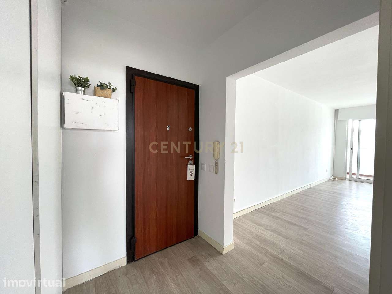 Apartamento T3 Remodelado com Excelentes Áreas, Varanda e Arrecadação - Grande imagem: 5/40