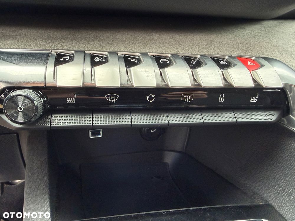 Peugeot 5008 1.2 PureTech GT Pack S&S EAT8 - 23