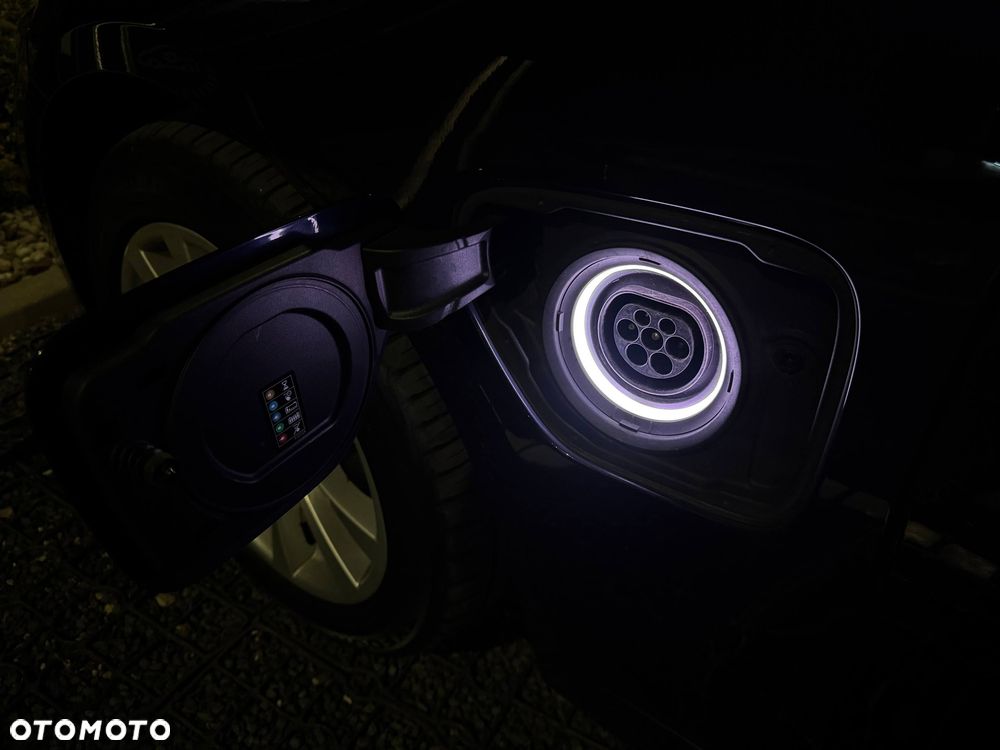 BMW Seria 3 330e iPerformance Sport Line - 29