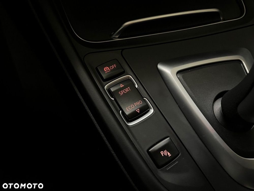 BMW Seria 3 318d Advantage - 26