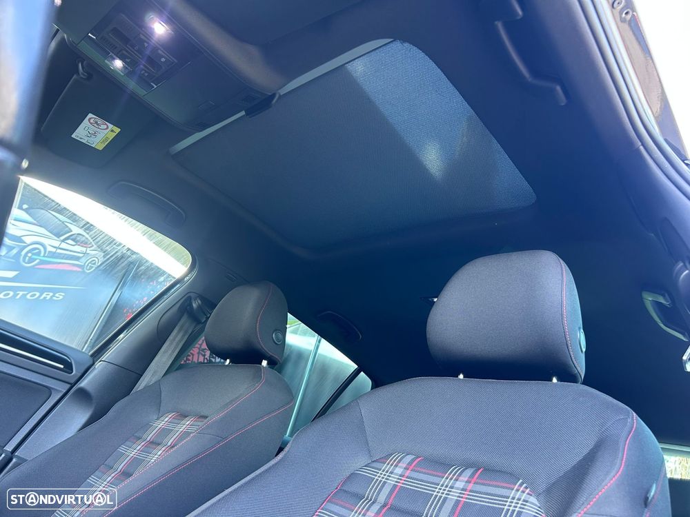 VW Golf 2.0 TSi GTi DSG Performance - 22