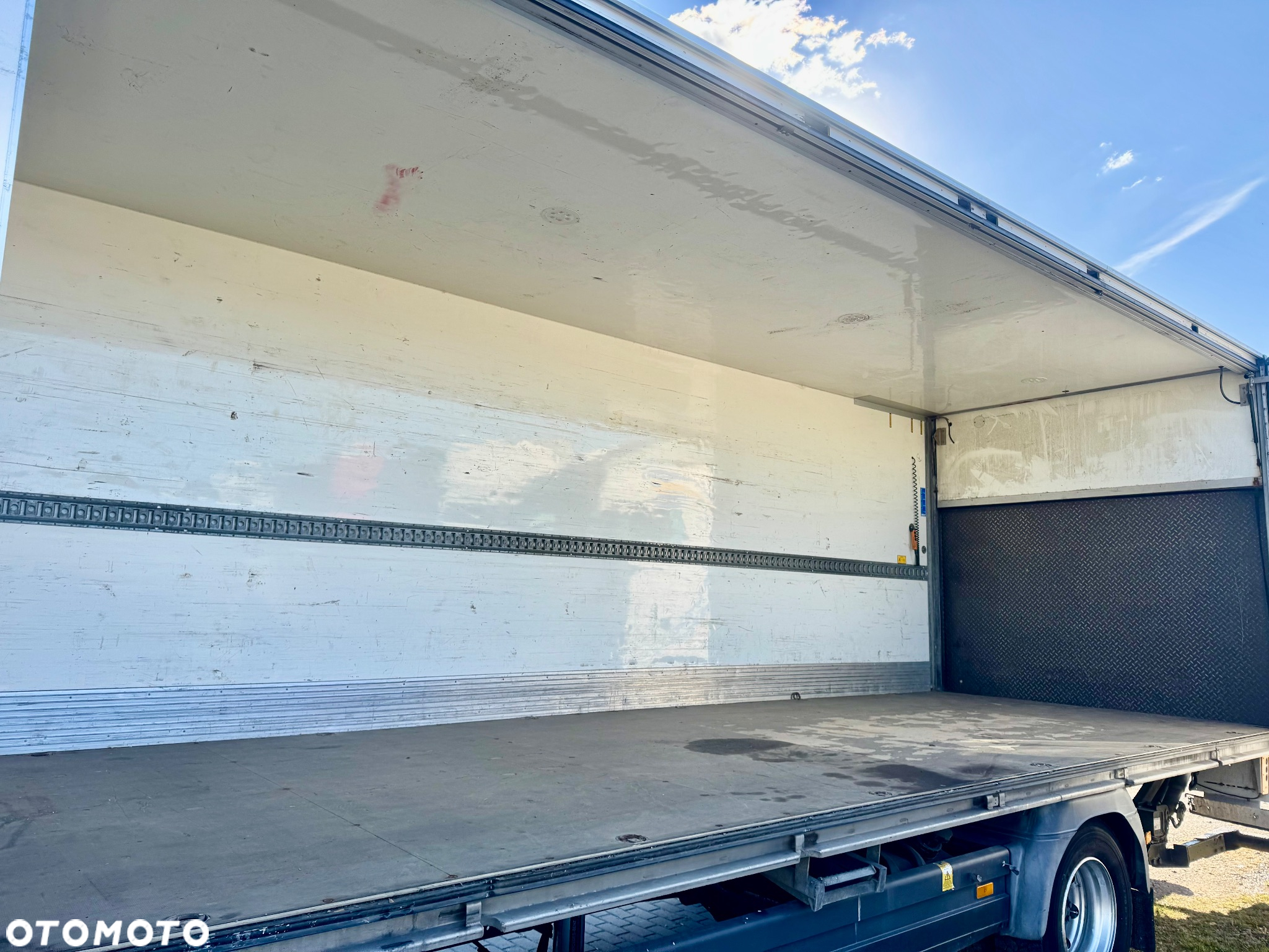 Mercedes-Benz Atego 1221 / 12000kg / OTWIERANY BOK / WINDA - 8