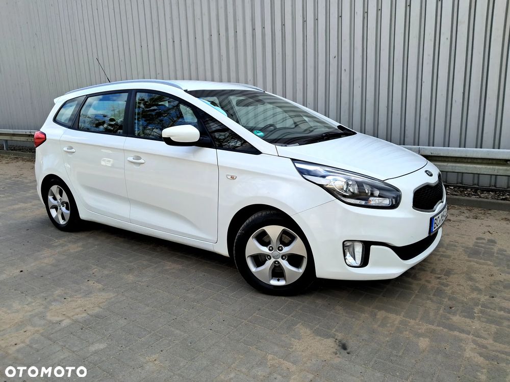 Kia Carens 1.6 GDI Dream Team Edition - 4