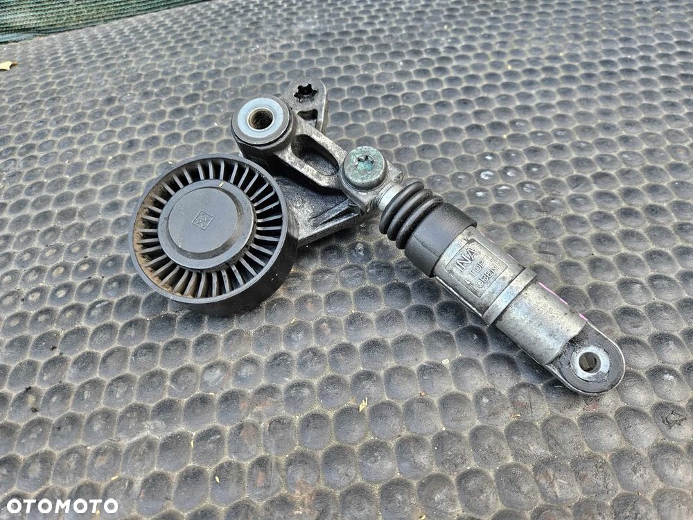 Napinacz Paska Klinowego Wielorowkowego Tlumik Drgan Lapa Rolka 2.7 3.0 TDI V6 Audi A4 B8 A5 A6 Q5 - 1