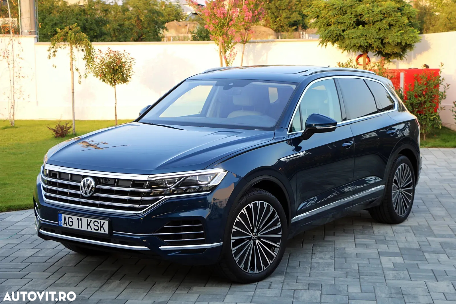 Volkswagen Touareg - 2