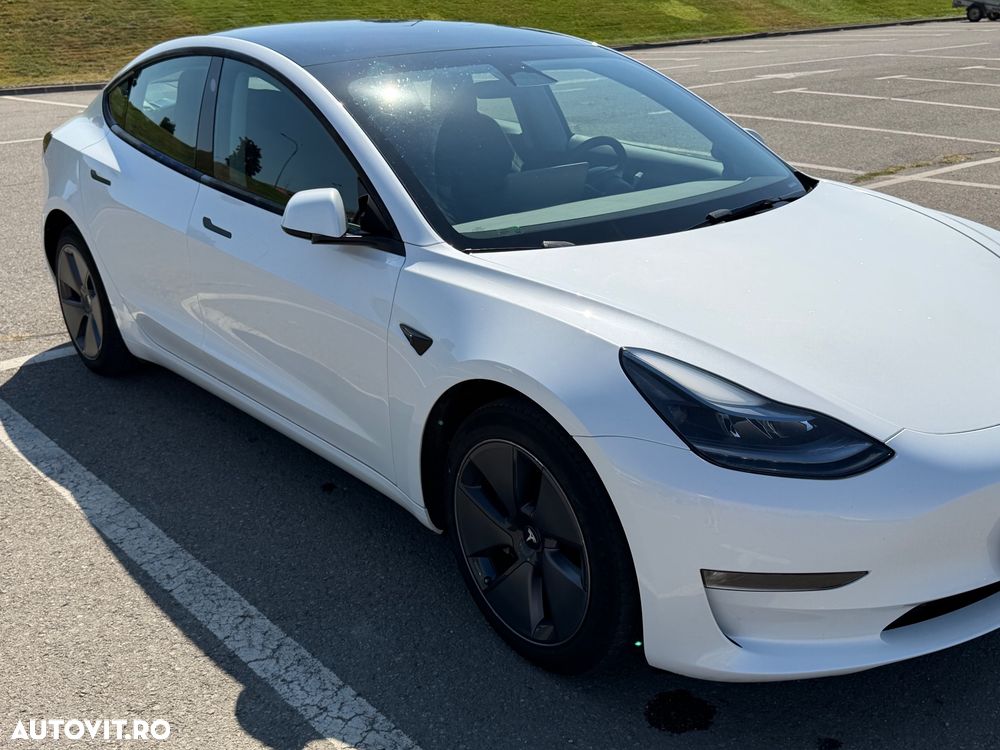 Tesla Model 3 Long Range - 3