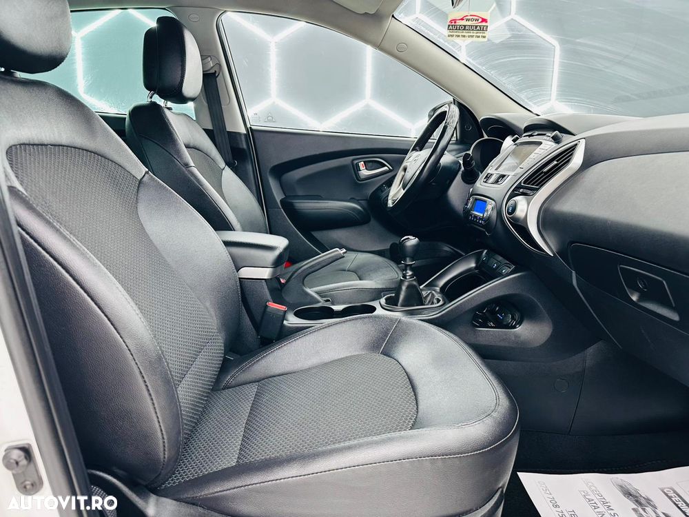 Hyundai ix35 1.7 CRDI 2WD blue Finale Gold - 17