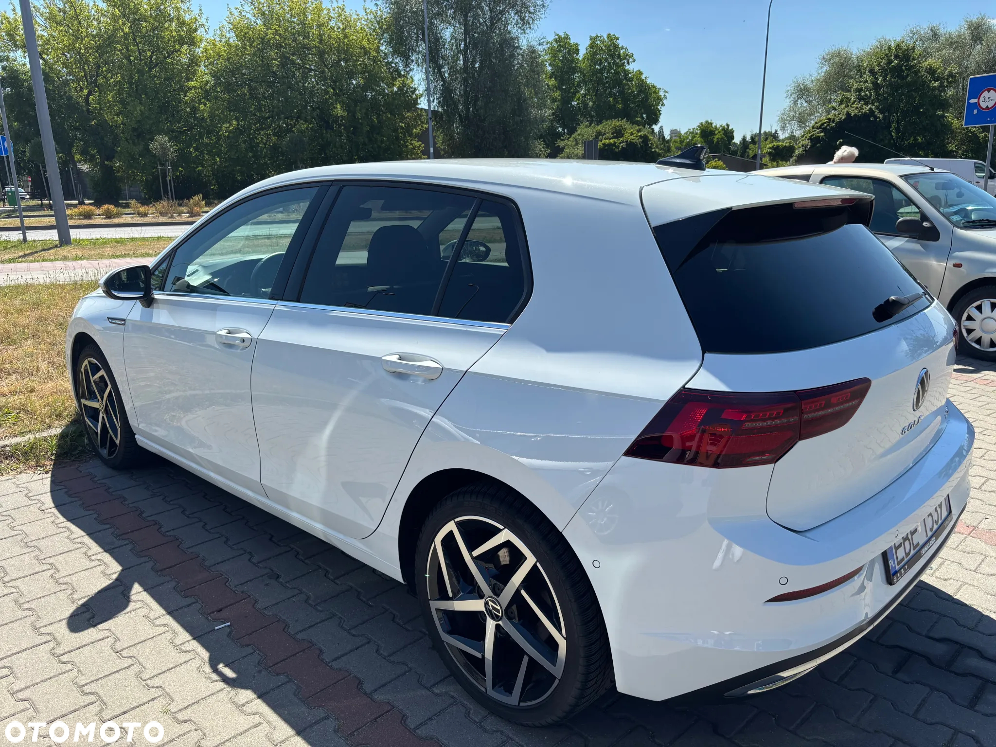 Volkswagen Golf - 5