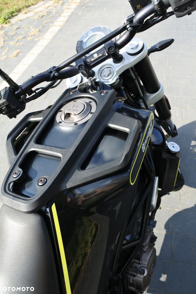 Husqvarna Svartpilen - 17