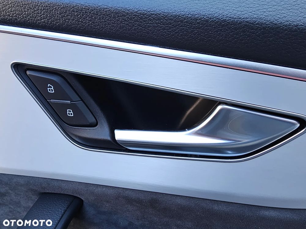 Audi Q8 SUV TDI quattro 210 kW tiptronic - 23