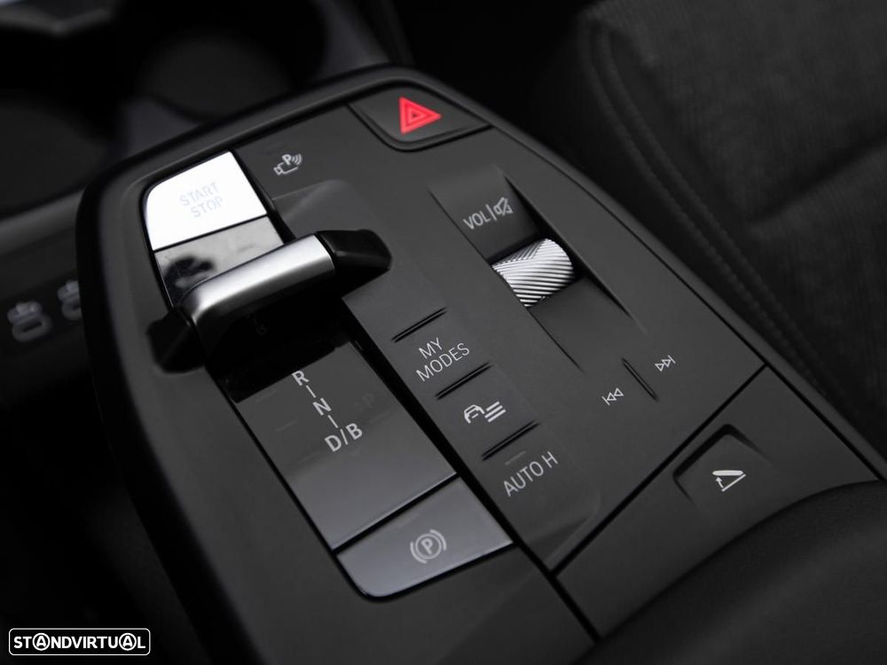 BMW iX1 eDrive20 - 17