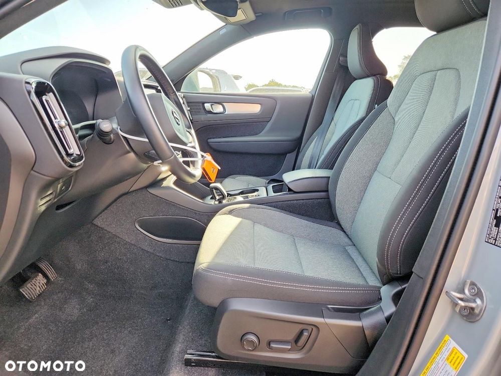 Volvo XC 40 T5 AWD Geartronic Momentum Pro - 8