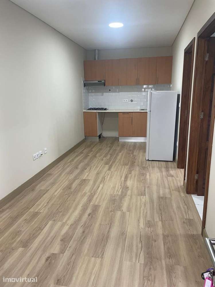 Apartamento totalmente remodelado no centro de Oliveira de Azeméis - Grande imagem: 3/9