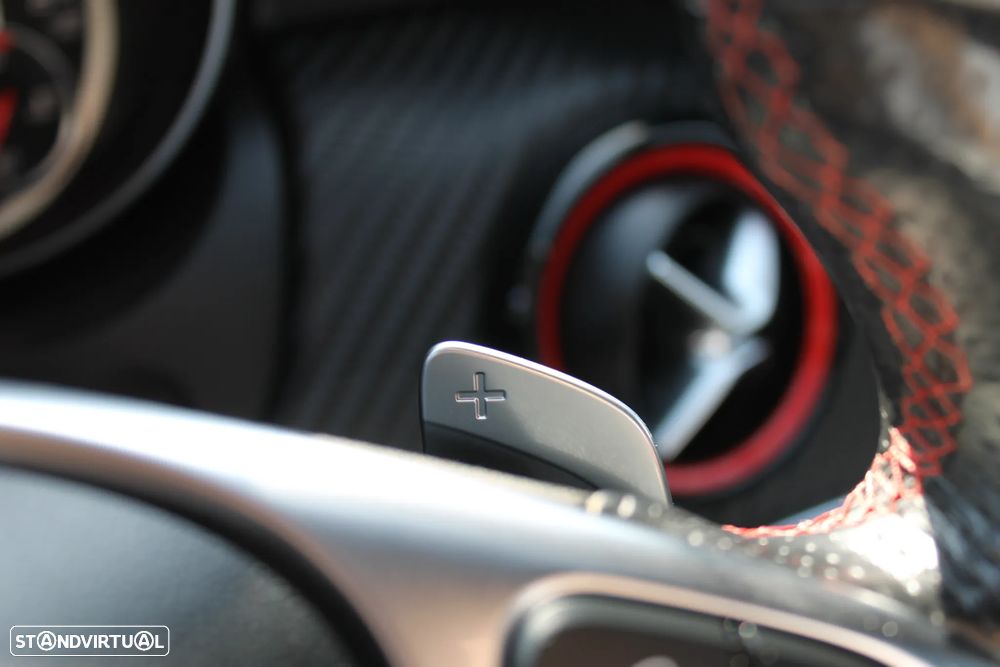 Mercedes-Benz A 45 AMG 4Matic Speedshift 7G-DCT - 40