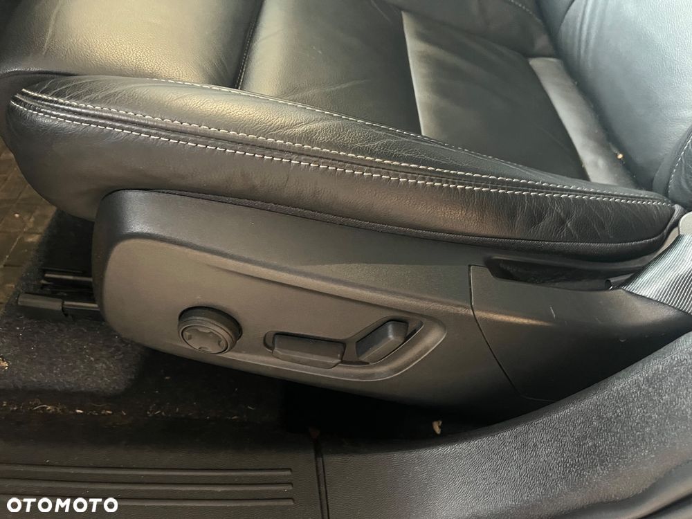 Volvo XC 40 T5 AWD Inscription - 9